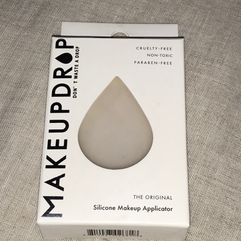 MAKEUP DROP. Make Up Applicator, New in Box